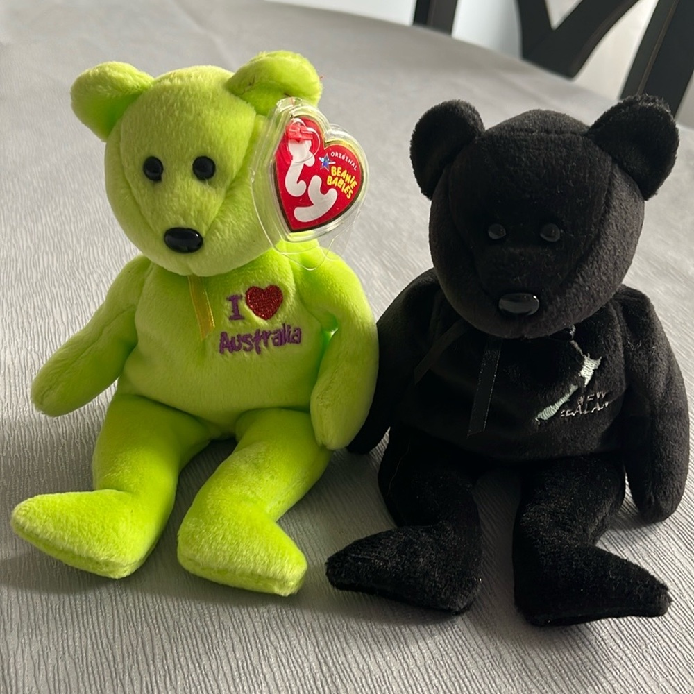 Ty Beanie Babies I Love Australia and Black Bear Set